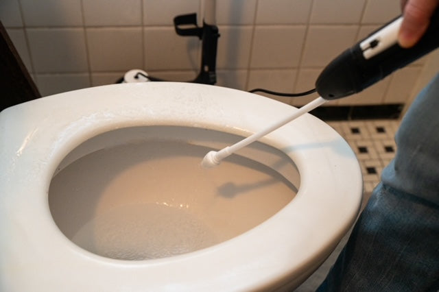Plunger with self-cleaning mechanism. Disinfect your plunger and your bathroom.